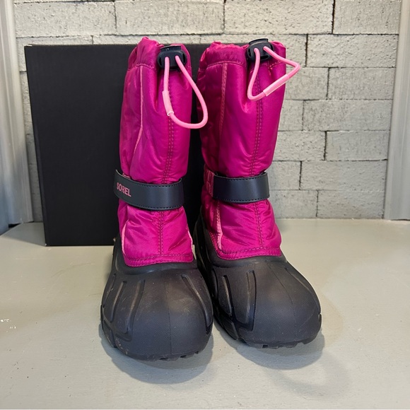 Sorel Flurry Pink & Black Weather Resistant Snow Boot Big Kid Size 5 - Picture 4 of 6